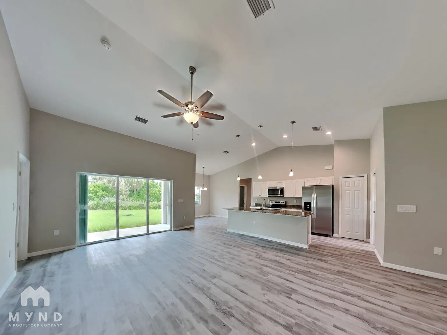 3 bed, 2.0 bath, 1507 sqft, $1,949 — Photo 3