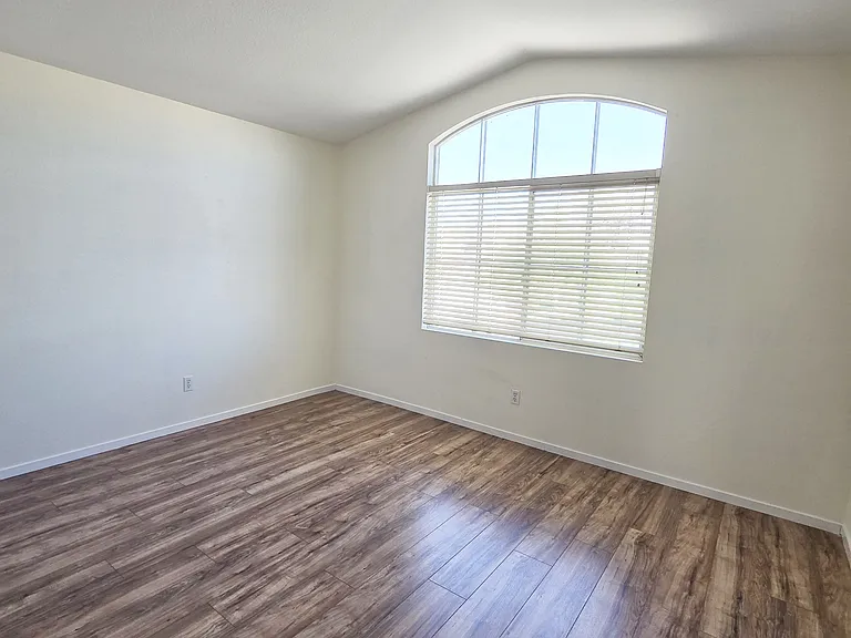 1900 Villa Vista Way — Photo 14