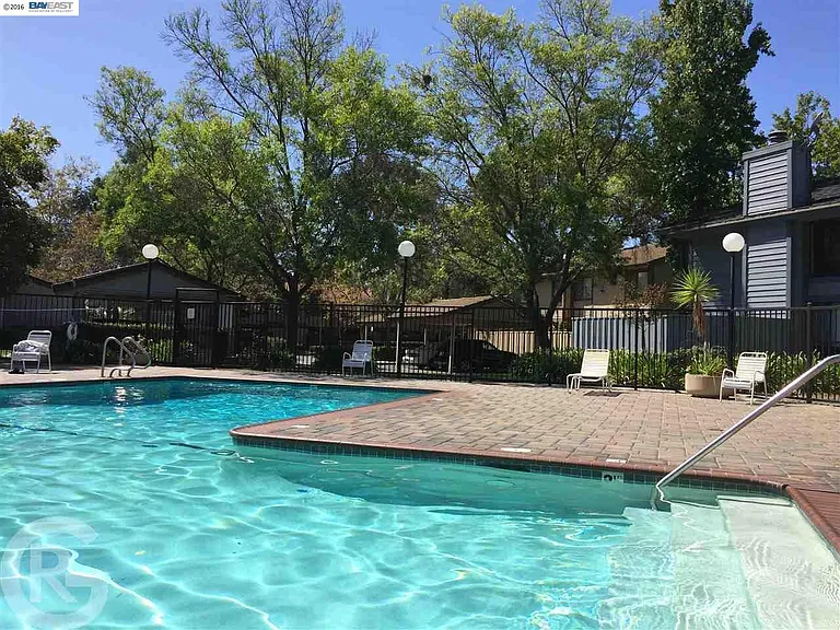 6253 Joaquin Murieta Ave #E — Photo 18