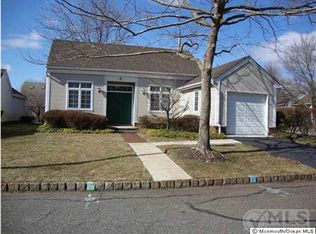 6 Rutland Ln, Monroe Township, NJ 08831