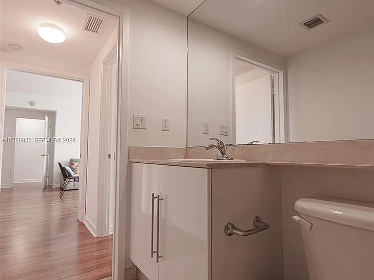 325 Biscayne Blvd #821 — Photo 9