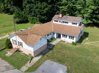 24-38-42 Karns Ct, Martinsburg, WV 25401