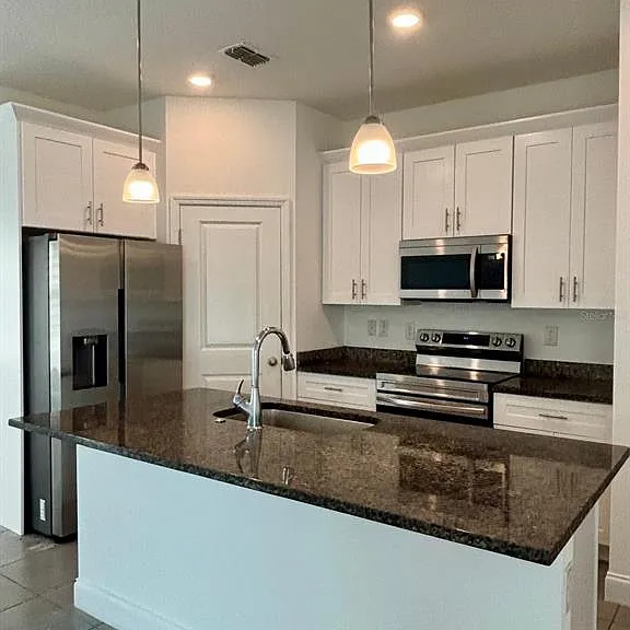 2399 Missouri Ave — Photo 4