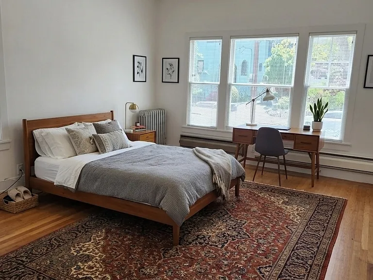 2667 Derby St #7 — Photo 2
