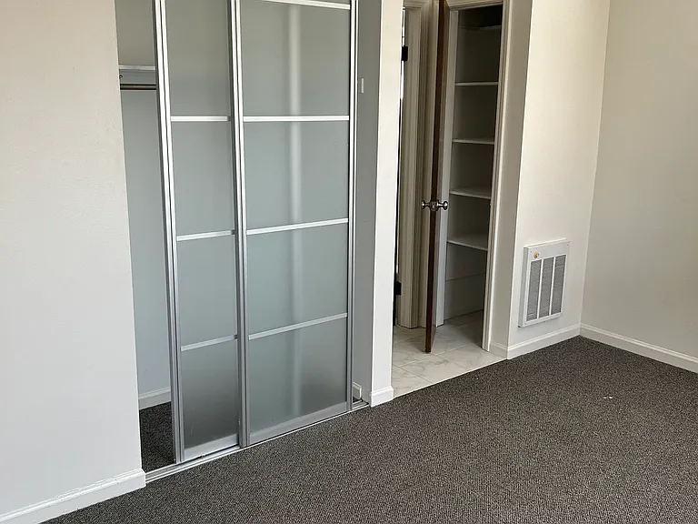 429 Sheridan Rd #2 — Photo 5