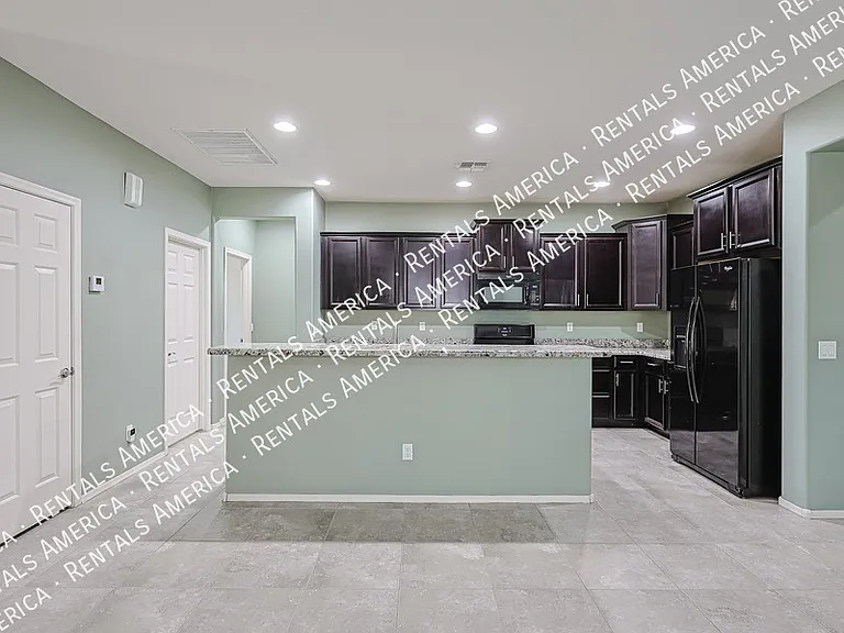 15611 W Westview Dr — Photo 8