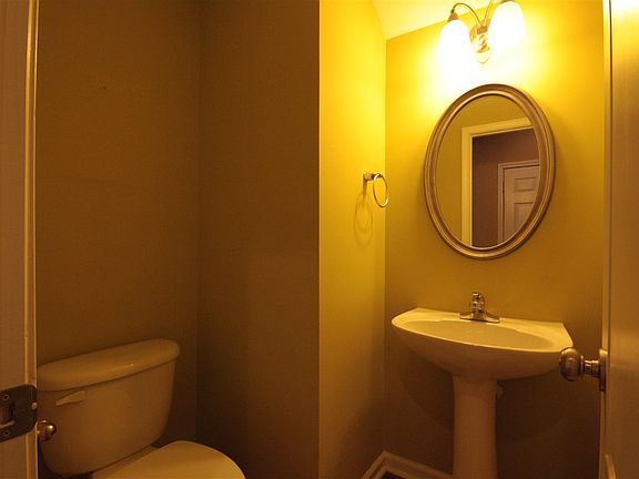 3rd image of 171 Dellwood Dr