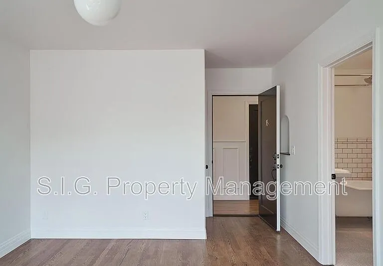 2191 El Sereno Ave #4 — Photo 2