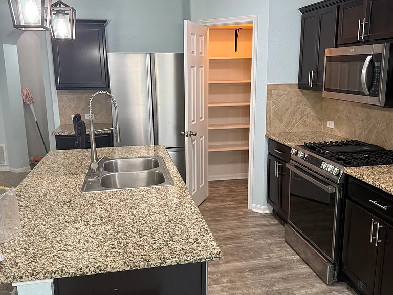 18421 Weatherby Ln — Photo 4
