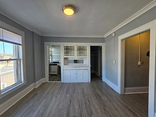 1302 Linden Ave Photo 1