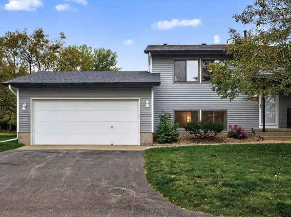 4401 Clover Ln #B, Eagan, MN 55122