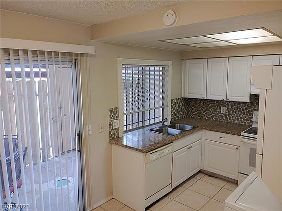 4th image of 4770 S Topaz St #3