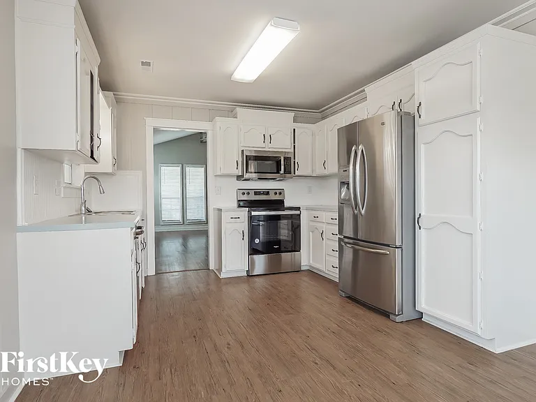 2821 Saint Patrick Pl — Photo 7