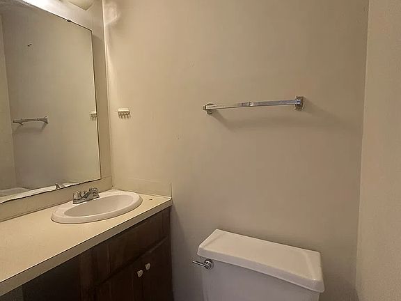 5th image of 119 Lari Ln #B