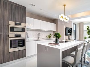 851 NE 1st Ave #1011, Miami, FL 33132