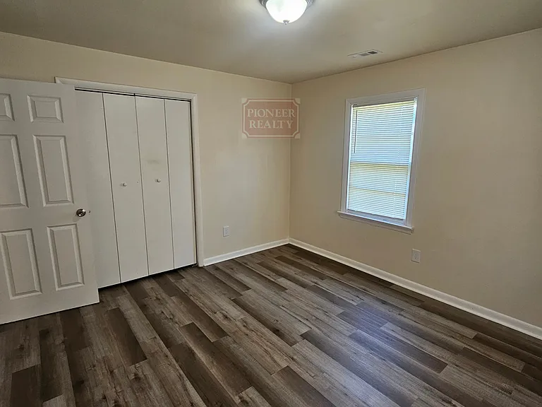 15 N Quince Ave — Photo 17