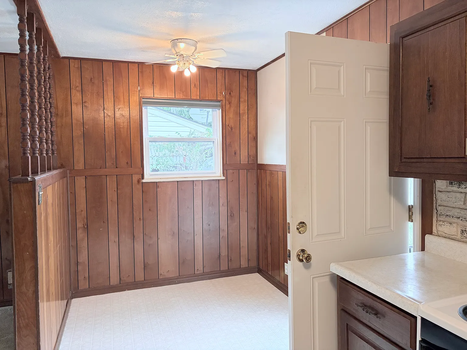 3 bed, 945 sqft, $1,050 — Photo 4