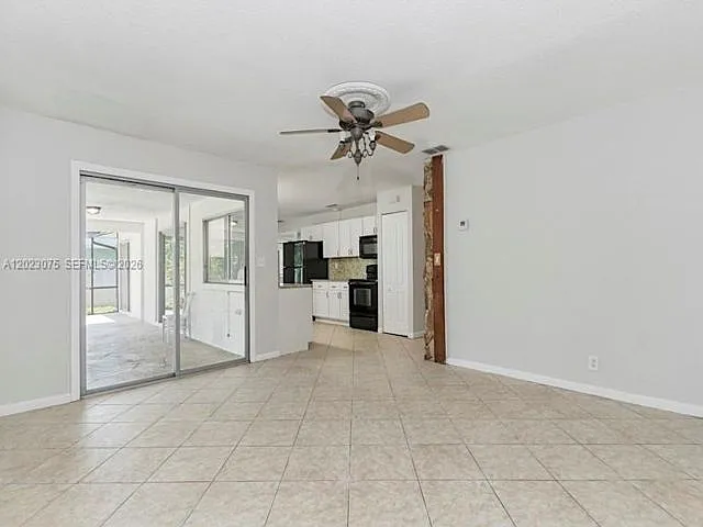3910 NW 4th Ct — Photo 6