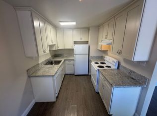 2 Bed / 1 Bath | Oak Park Apartment, Sacramento, CA 95817