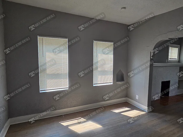 4810 Lenox St — Photo 5