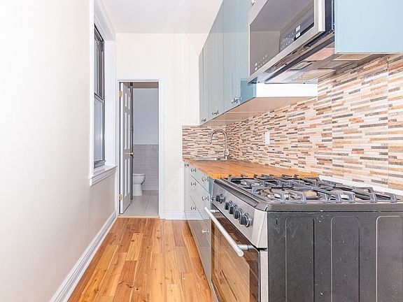 4th image of 1356 Pacific St #9J