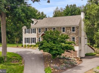 112 Hunt Valley Cir, Berwyn, PA 19312