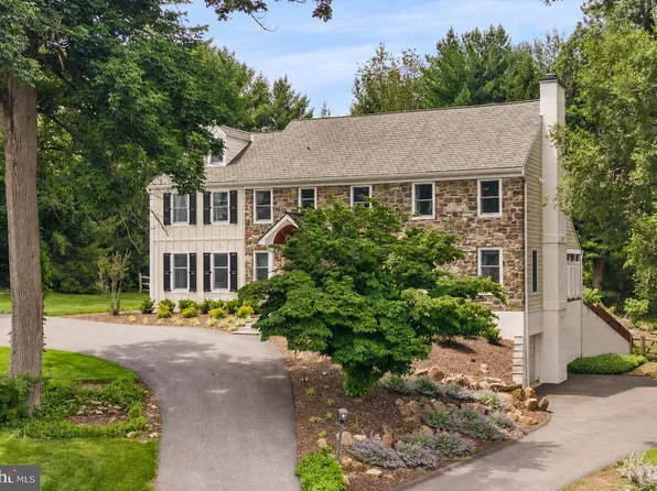 112 Hunt Valley Cir, Berwyn, PA 19312