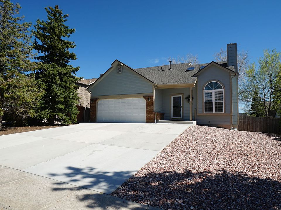 1st image of 7980 Camfield Cir