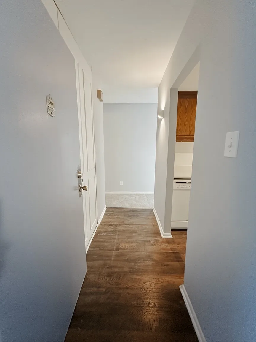 Building Photo - 287 Drummers Ln