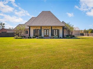 123 Columns Dr, Alexandria, LA 71303