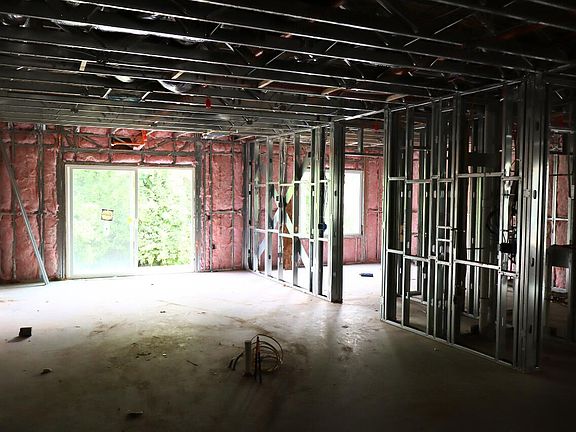 2nd image of 709 E Lenoir St #206