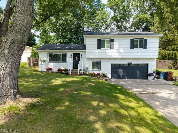 2664 Biscayne Dr, Akron, OH 44319