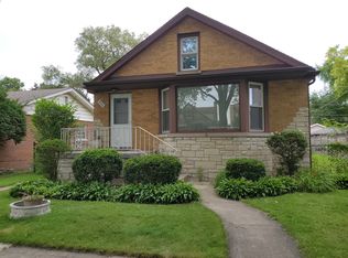 6020 Grove Ct, Morton Grove, IL 60053