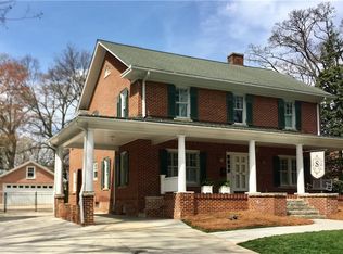 748 N Stratford Rd, Winston Salem, NC 27104