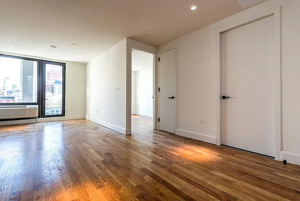 Rented by Nooklyn NYC LLC | media 100