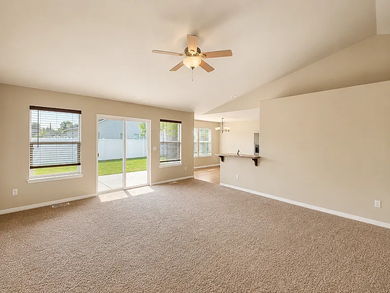 316 Jeannie Way — Photo 8