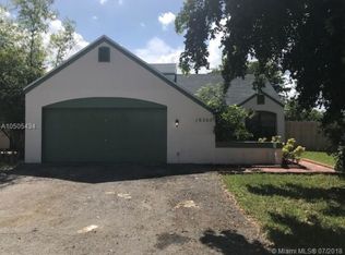19205 NW 81st Pl, Hialeah, FL 33015