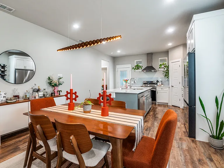 2123 Ramsey Ave — Photo 12