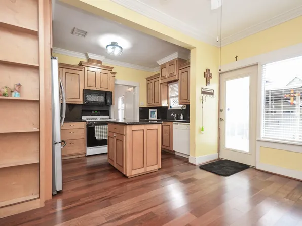 3211 Beauchamp St, Houston, TX 77009