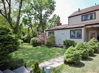 41 Sycamore Dr, Beacon, NY 12508