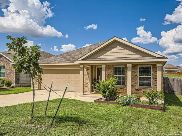 2918 DAISY MDW, New Braunfels, TX 78130