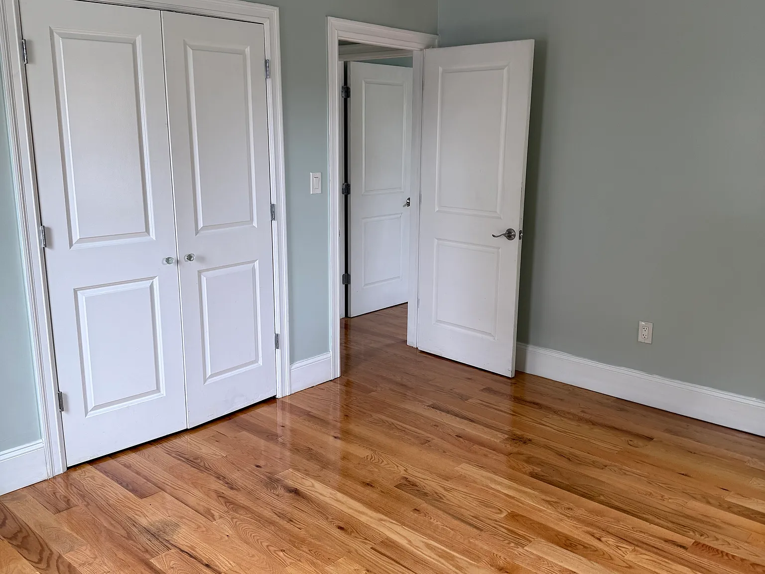 3 bed, $3,300 — Photo 4
