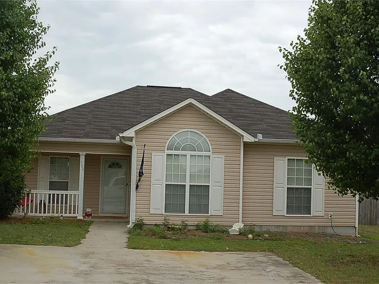 106 Tug Ct — Photo 1