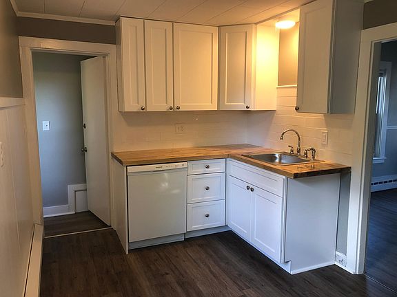 Beautiful, new kitchen!
