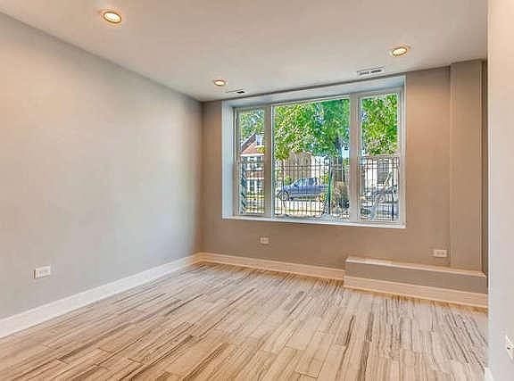 4th image of 2327 S Sacramento Ave #1
