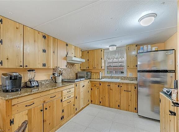 5th image of 414 Papaya St #69
