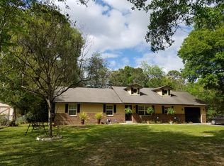 5610 NE Berwick Dr, Berwick, IA 50032