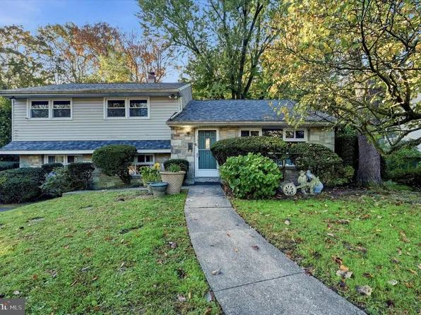 7415 Coventry Ave, Melrose Park, PA 19027