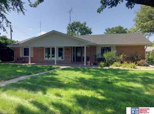 1335 N 5th St, Seward, NE 68434