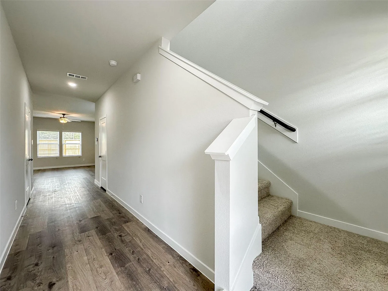 4 bed, 2.5 bath, 1897 sqft, $2,350 — Photo 4